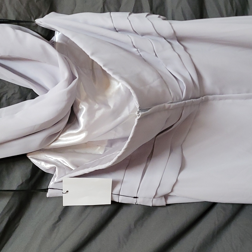Dress - Picture 5 of 7